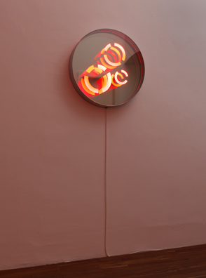 BRIGITTE KOWANZ: 2013, LEDs, Spiegel. 