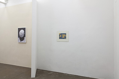 Shimmering, curated                 by Rike Frank: 
v.l.n.r.:
Eric Bell & Kristoffer Frick - Courtesy: Galerie Cinzia Friedlaender, Berlin
Ernst Caramelle - Courtesy: Galerie Nächst St. Stephan Rosemarie Schwarzwälder	. 
