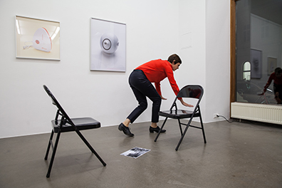 Shimmering, curated                 by Rike Frank: 
Sarah Pierce, Performance. 