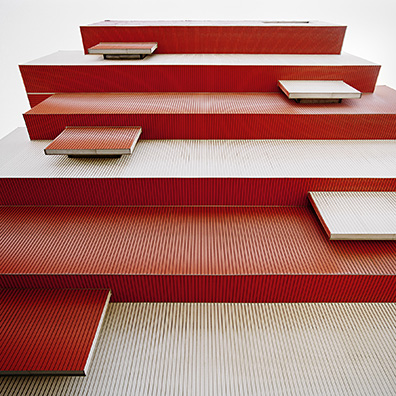 Hertha Hurnaus: 2004 (Slowakische Nationalgalerie, Bratislava/SK, Arch. V. Dedeček) 
Pigmentprint auf FineArt Papier, kaschiert auf Alu-Dibond, gerahmt
60 x 60 cm
Ed. 5 + 2 AP. Hertha Hurnaus