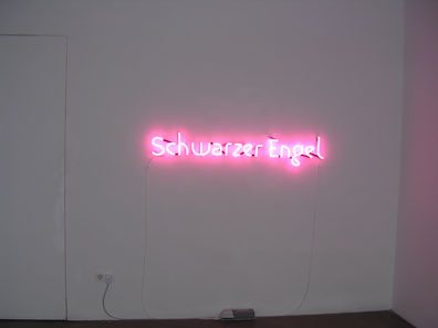 Isabell Heimerdinger: 2007
Neon, Unikat, 13 x 300 cm. 