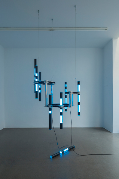 Brigitte Kowanz: 2014, LED, Acrylglas, Aluminium
ca. 98 x 82 x 98 cm. 