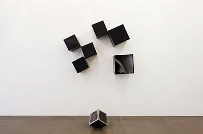 NOTES ON SCULPTURE, curated by Friederike Nymphius: 2015
7 Metallkisten in verschiedenen Dimensionen, teilweise lackiert 
251 x 165 x 73 cm
Unikat
Courtesy: the artist. 