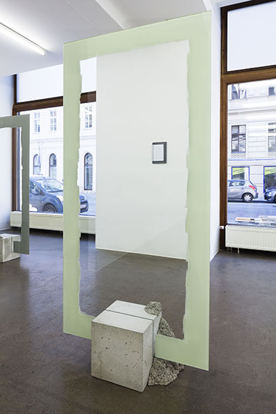 Mirjam  Thomann : Beton, Glas, Ralph Lauren Paint Lifestyle Color Trophy. 