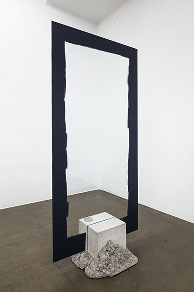 Mirjam  Thomann : Beton, Glas, Ralph Lauren Paint Lifestyle Color Artist Grey. 