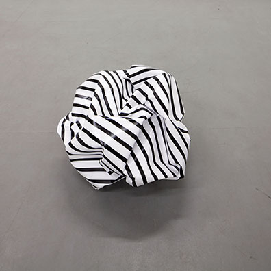 Esther Stocker: Ohne Titel/ Untitled, 2016
Papier bedruckt, verstärkt mit Epoxidharz, 40 x 50 x 40 cm, Unikat. Rudolf Strobl