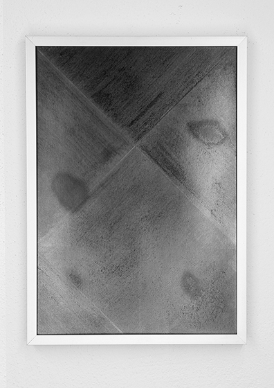 Theresa Eipeldauer: Graphit auf Papier, 
31 x 22 cm gerahmt, Unikat. Theresa Eipeldauer