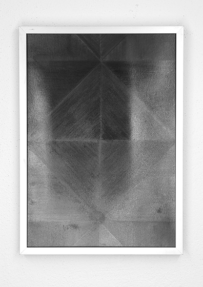 Theresa Eipeldauer: Graphit auf Papier, 
31 x 22 cm gerahmt, Unikat. Theresa Eipeldauer