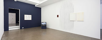  EMAK BAKIA _ curated by_Vienna 2016  "Meine Herkunft habe ich mir selbst ausgedacht": l.:Henri Michaux. Leihgabe Sammlung Ploner Wien
m.: Man Ray 
r.:Sofie Thorsen. Courtesy Krobath Wien. Rudolf Strobl
