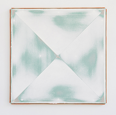 Michael Bauch  Theresa Eipeldauer  Jugoslav Mitevski  Benjamin Roth: 61 Quadrat / Square, 2017.
Anstrichfarbe über Grundierung auf Greenboard über Mennige und Lack auf Holz /
Finish paste over primer on Greenboard onto red lead and lacquer on wood. 
61 x 61 cm. Unikat / Unique. 
Courtesy: Galerie Onrust, Amsterdam.. 
