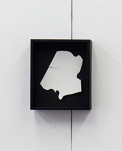 Sofie Thorsen: Pigment und Kaseinfarbe auf Holz / 
pigment and casein paint on wood 30 x 25 cm
Unikat/unique
. Sofie Thorsen.