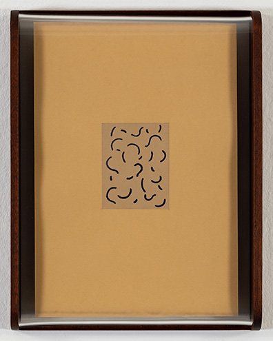 Sebastian Koch: 
Tinte auf Papier, gebogenes Glas, Holz / ink on paper, bent glass, wood . 
