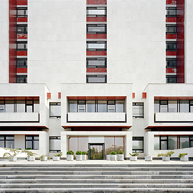 Josef Bauer[br]Hertha Hurnaus[br]Fritz Panzer[br]Sofie Thorsen : (Slowakisches Nationalarchiv/National Archive of Slovakia, Bratislava/SK, Arch. V. Dedeček)
Pigmentprint auf FineArt Papier, kaschiert auf Alu-Dibond, gerahmt
60 x 60 cm
Ed. 5 + 2 AP
. 