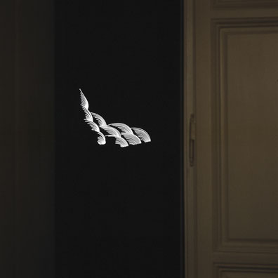 Florian Pumhösl: 2007
Einkanal-Filminstallation, 16mm, s/w, 17 min, Loop, ohne Ton 
Installationsansicht, Krobath, Nibelungengasse 11. IMAGNO