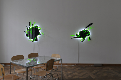 Brigitte Kowanz: Nibelungengasse, Wien. 