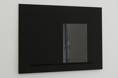 Florian Pumhösl: 2011, Unikat, 120 x 90 cm
Mehrteiliges Relief bestehend aus MDF-Trägerplatte,
mit schwarzem Buchbinderleinen kaschiert und
Montage aus 2 mm Floatglas rectangles (6-teilig). 